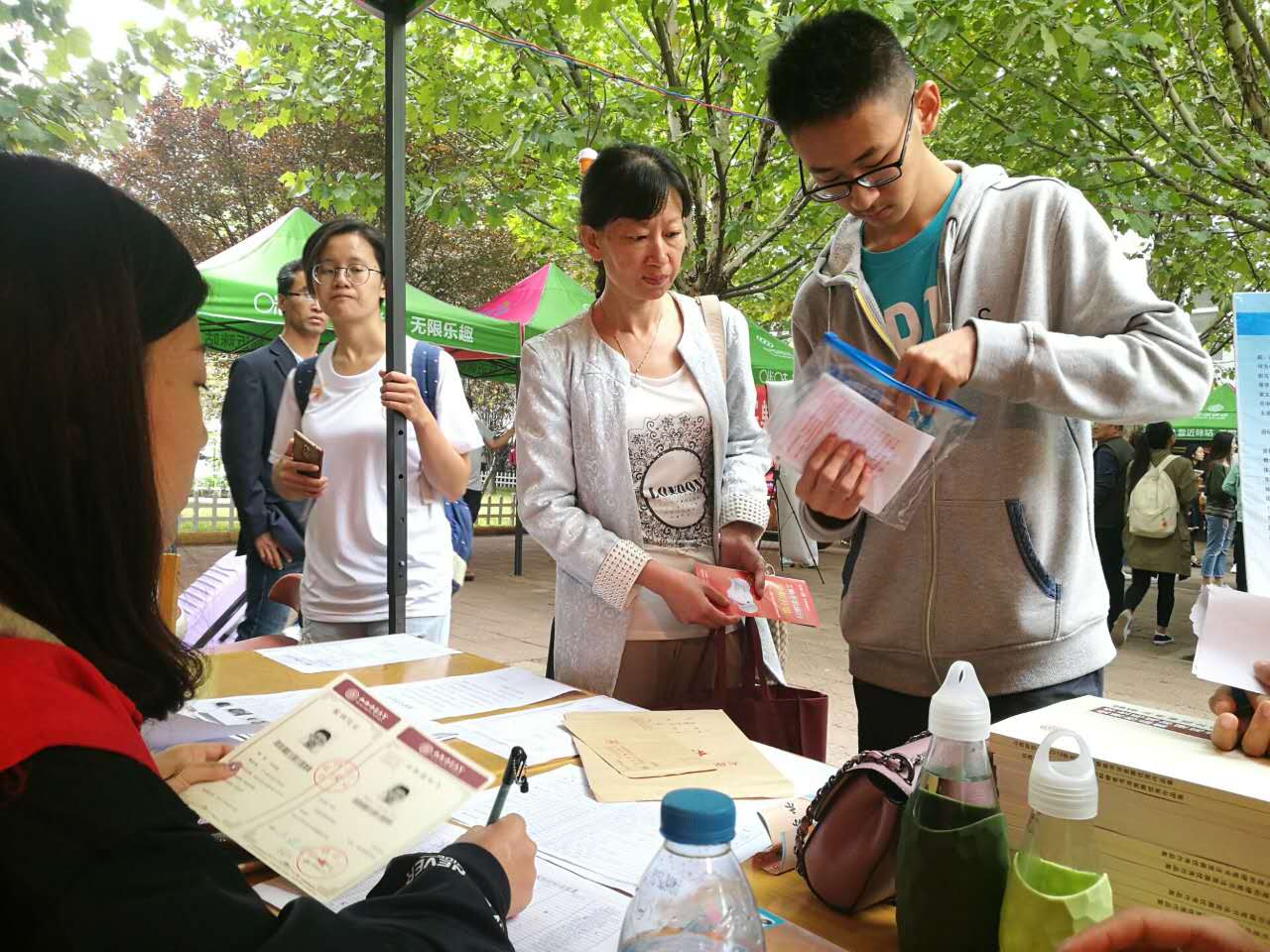 公司新生报到现场(二)